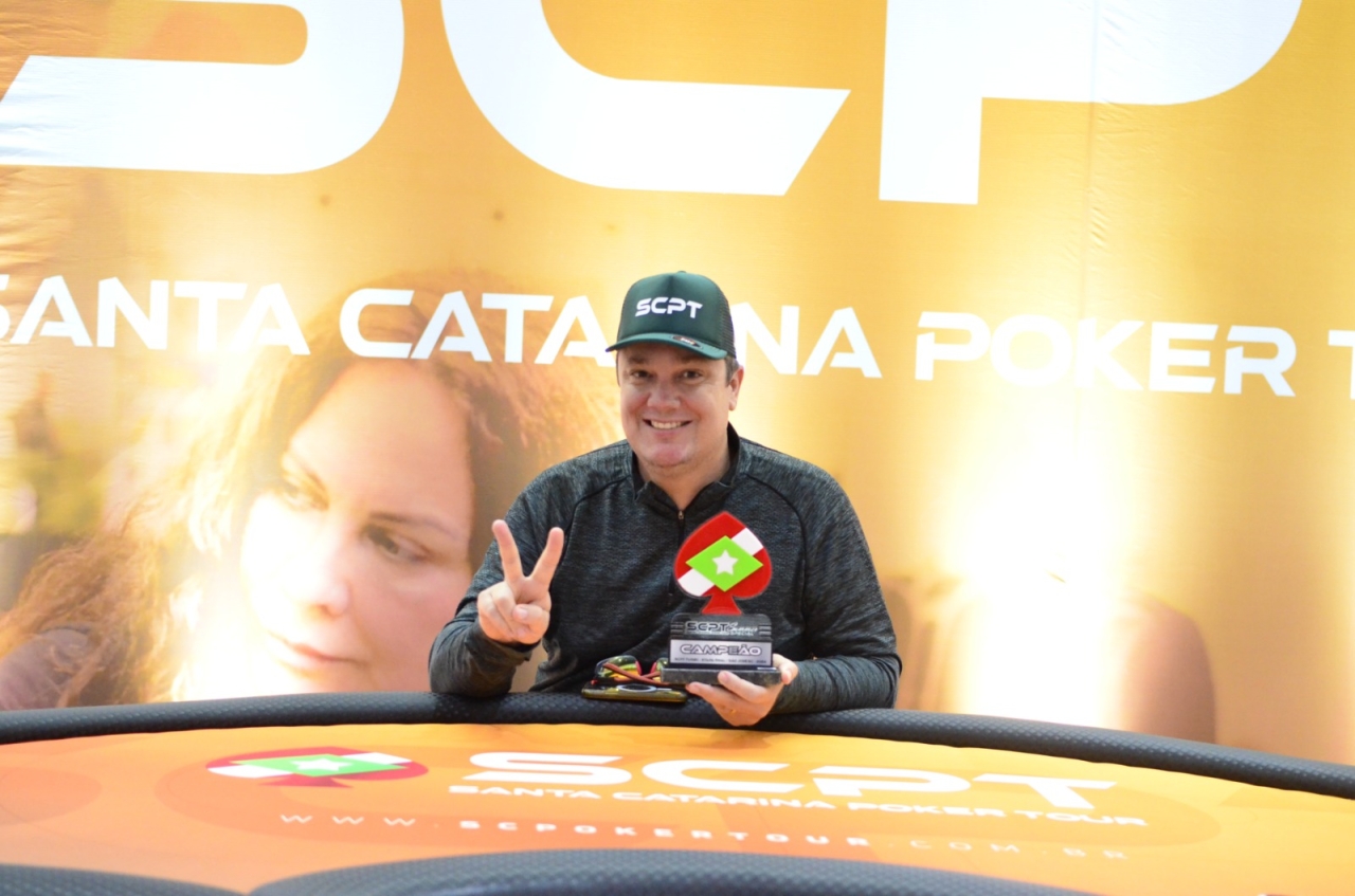 Eduardo Kock vence heads-up contra Léo Lang, crava o SCPT Turbo e encerra a etapa com o bicampeonato da série