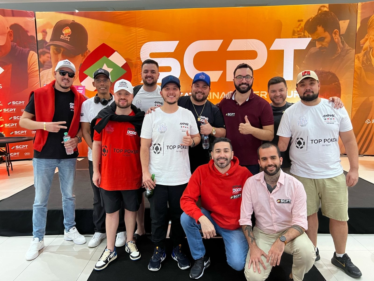 Jogadores do Animal Poker Club, home game de Joinville, dominam satélites e comparecem em peso no evento